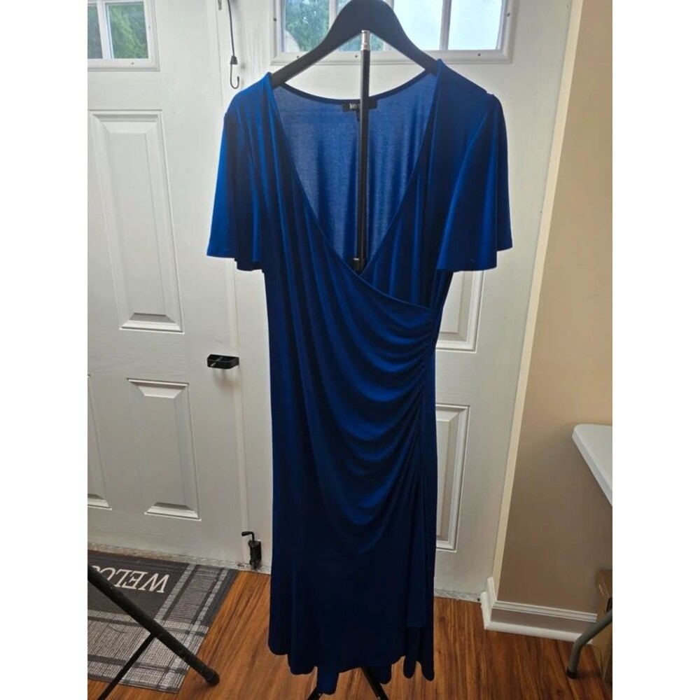 Elegant Draped V-Neck Midi Dress in Royal Blue B1